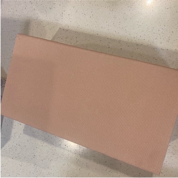 Gucci Beauty makeup Box - Picture 11 of 14